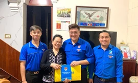 Tuổi trẻ Nghệ An thăm, tặng quà gia đình các liệt sĩ hy sinh trên tuyến lửa Truông Bồn