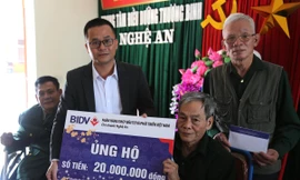 Báo Tiền Phong, BIDV chúc Tết thương bệnh binh nặng tại Nghệ An