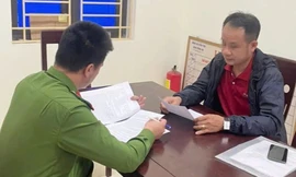 Bịa đặt ‘công an thu thêm tiền của con bạc rồi thả về’ 