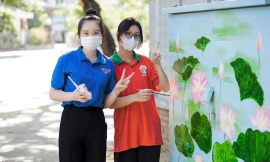 Bạn trẻ 'khoác áo mới’ cho tủ điện 