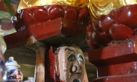 Bức tượng 'đầu người đội Phật' hơn 1.000 năm tuổi ở Nghệ An