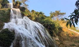 Kỳ vĩ thác nước cao hơn 150m giữa núi rừng miền tây xứ Nghệ