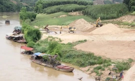 Nghệ An: Một ngày 44 quyết định xử phạt doanh nghiệp khai thác cát sỏi