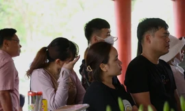 Hàng vạn du khách về Truông Bồn, nghẹn ngào nghe kể chuyện của 13 liệt sĩ 