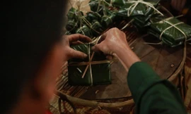 Độc đáo bánh chưng đen của người Thái ở Nghệ An