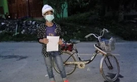 Chàng trai 18 tuổi đạp xe từ Huế về Nghệ An tránh dịch 