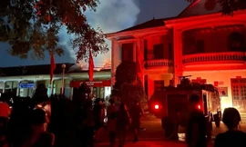 Trụ sở UBND xã ở Nghệ An bốc cháy trong đêm