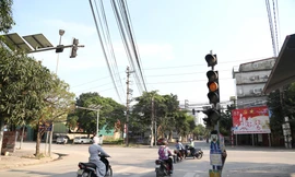 Nhiều đèn tín hiệu ‘nhảy loạn’, người đi đường lo bị phạt nguội