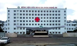 Phong tỏa 8 khoa Bệnh viện Hữu nghị Đa khoa Nghệ An, chỉ tiếp nhận bệnh nhân cấp cứu