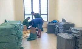 Bắt tài xế ô tô vận chuyển gần 20.000 gói thuốc lá ngoại trị giá tiền tỷ