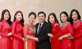 Xúc động câu chuyện 5 cô con gái xây nhà khang trang báo hiếu bố mẹ