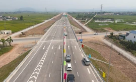 Thông xe cao tốc Diễn Châu - Bãi Vọt, từ Hà Nội đi Vinh chỉ hơn 3 tiếng 