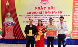 Người dân tâm lũ ở Nghệ An vui ngày hội đại đoàn kết