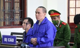 Bị thách thức, chồng dùng dao đâm vợ suýt mất mạng