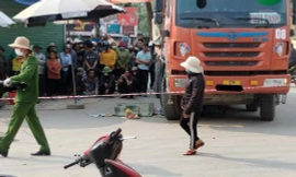 Đạp xe đến trường, nữ sinh tiểu học tử vong dưới gầm xe tải 