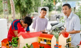 Cả làng góp hàng trăm triệu đồng cho trẻ em vui Tết Độc lập