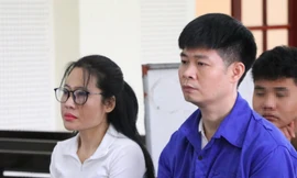 Vợ chồng cựu cán bộ địa chính lĩnh án vì lừa đảo 