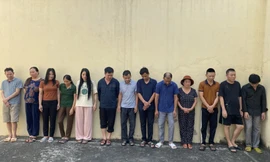 Phá đường dây đánh bạc quy mô lớn có nhiều 'quý bà' tham gia