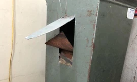 Đục hai két sắt công ty, trộm tiền tỷ