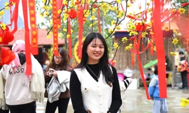 Hàng ngàn người đổ về ngôi chùa linh thiêng ở Nghệ An cầu an, vãn cảnh