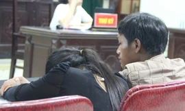 Bị chồng bạo hành, sơn nữ 14 tuổi tự ngã giá bán mình sang Trung Quốc