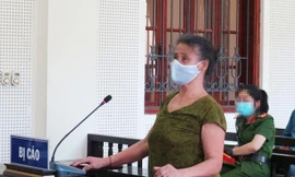 Người đàn bà 62 tuổi dùng dây thừng siết cổ chồng đến tử vong