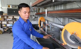Chàng trai trẻ vay vốn về quê quyết tâm làm giàu, thành ông chủ xưởng cơ khí