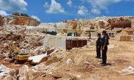 Để khai thác đá trái phép, 3 lãnh đạo xã ở Nghệ An bị kỷ luật