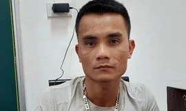 Giấu ma túy trên nóc xe đầu kéo, tài xế vẫn bị phát hiện, bắt giữ