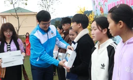 Bí thư thứ nhất Trung ương Đoàn dự 'Xuân biên giới – Tết thắm tình quân dân'