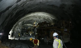 Cận cảnh hầm xuyên núi trên cao tốc Bắc Nam nối Nghệ An - Thanh Hóa