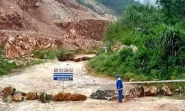 Đi mót quặng, người phụ nữ bị đất đá vùi lấp tử vong