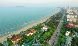 ‘Tối hậu thư’ với hàng trăm ki-ốt dọc bãi biển Cửa Lò