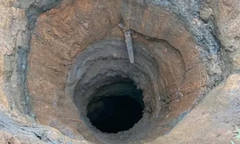 Kinh hãi 'hố tử thần' sâu hun hút hàng chục mét ở xã miền núi Nghệ An
