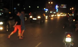 Công an đã làm ngã phóng viên Đức Khánh