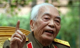 Hai cuộc gặp giữa TNS Mỹ John McCain với Tướng Giáp