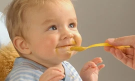 Cải thiện tình trạng nôn trớ ở trẻ em