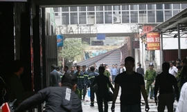 Bắt khẩn cấp thợ hàn gây cháy ở Zone 9