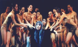 Vụ sáp nhập hai nhà hát và hai lá đơn của NSND Lan Hương