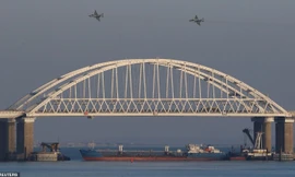 Tàu Nga nổ súng, bắt giữ 3 tàu Ukraine 'xâm phạm lãnh hải'