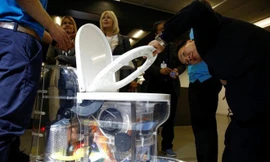 Khám phá bồn cầu không nước của 'ông trùm công nghệ' Bill Gates