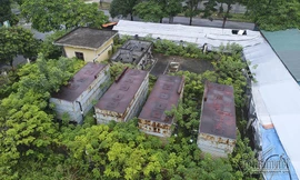 Rừng rậm bao phủ công trình tiền tỷ 10 năm hoang tàn giữa Hà Nội