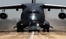 Máy bay vận tải 'khủng' của Trung Quốc khiến Nga, Mỹ phải dè chừng