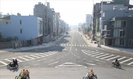 Thông xe đường 200 tỷ 4 làn xe đẹp nhất quận Long Biên