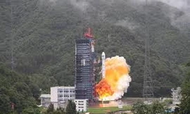 Trung Quốc phóng 2 vệ tinh định vị Bắc Đẩu 3