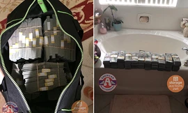 Mua tủ cũ, người đàn ông phát hiện két chứa 7,5 triệu USD