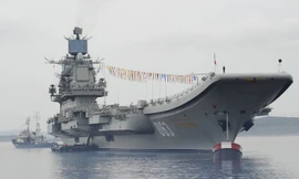 Tàu sân bay duy nhất của Nga gặp nạn, bị hư hỏng nặng