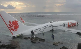 Hiện trường ban đầu vụ máy bay Indonesia chở 188 người bị rơi