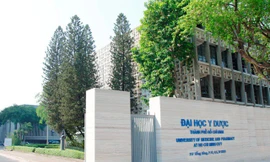 Trường y tăng học phí gấp 4-5 lần, Bộ GD&ĐT đề nghị Bộ Y tế xác minh