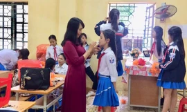 Giáo viên hợp đồng Sóc Sơn hoàn toàn vỡ mộng vì quyết định tuyển dụng viên chức giáo dục của thành phố Hà Nội